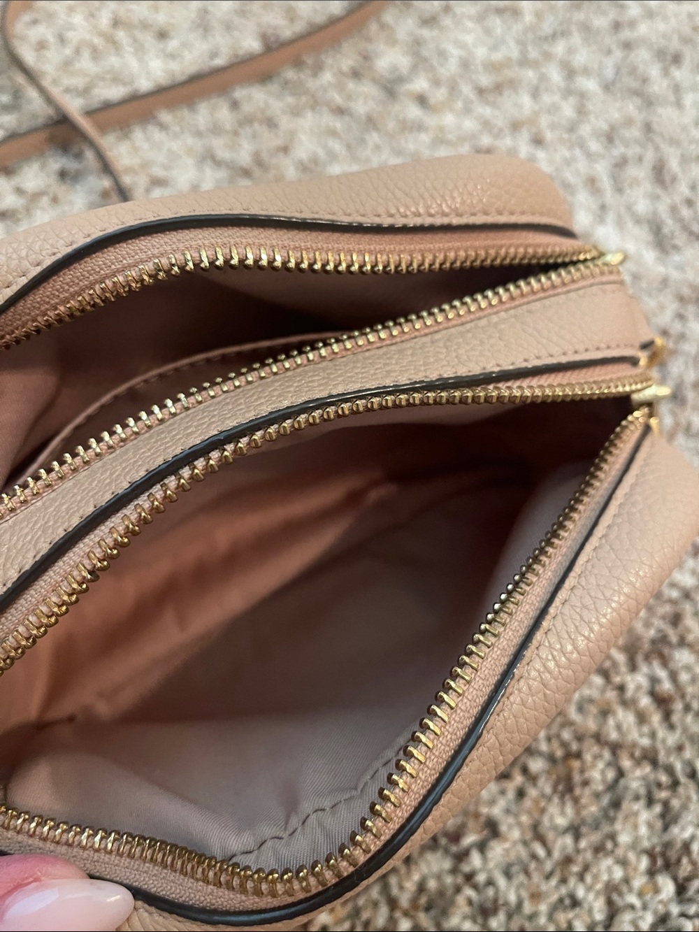 Tory Burch Beige Pebbled Leather Crossbody Bag and card wallet to match - Picture 4 of 9